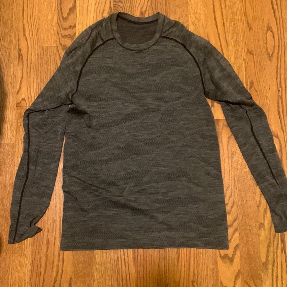 Lulu lemon men’s shirt